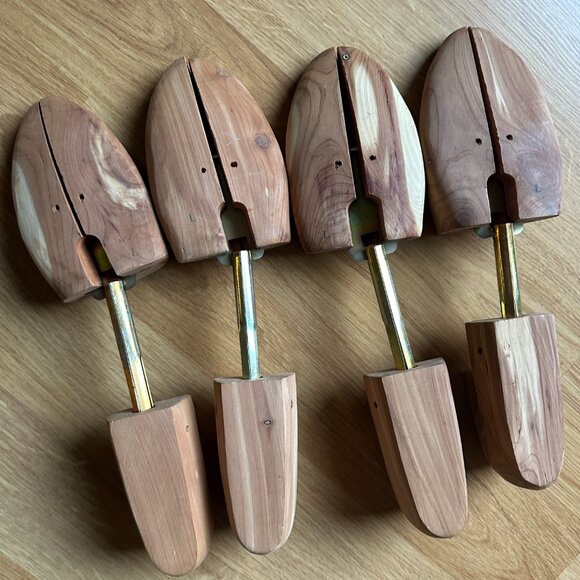 Alfani Red Cedar Shoe Trees - Size L - 10-12 - Picture 4 of 5